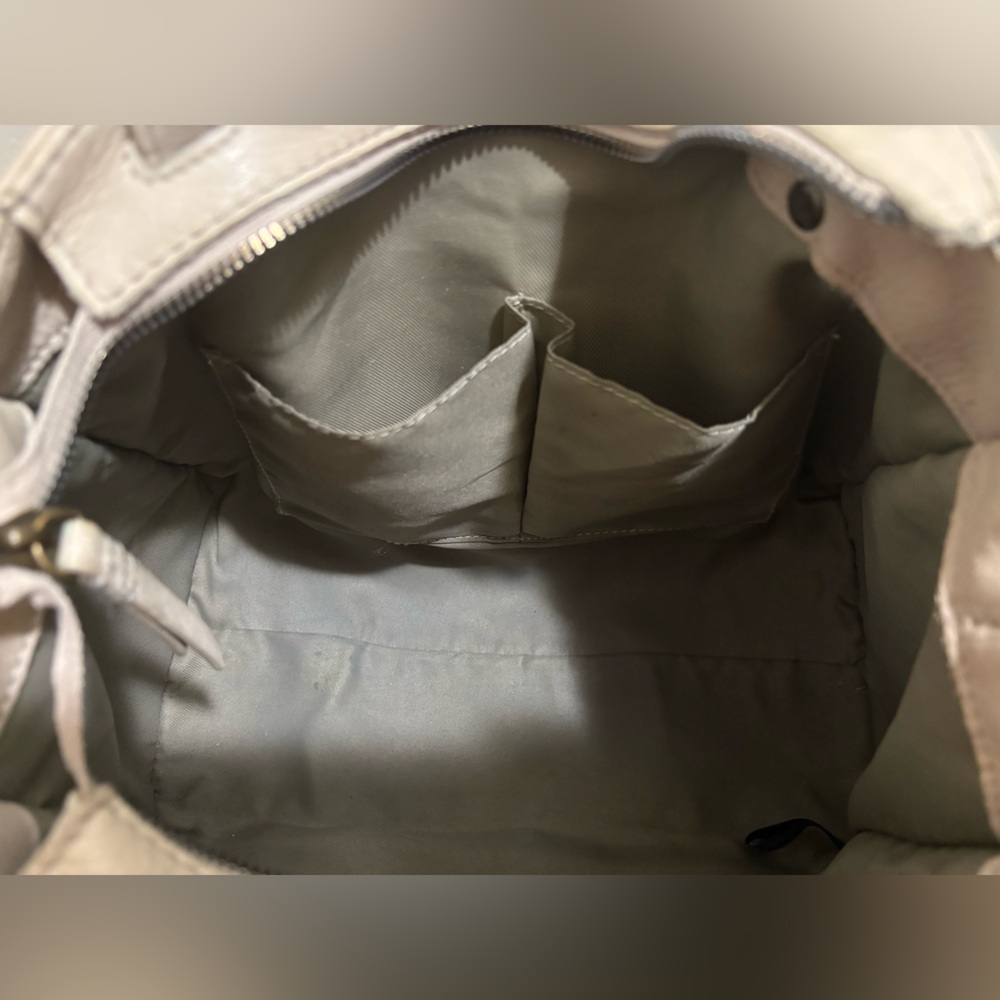 American Leather Co. Cream/Beige Top Handle Bag with Adjustable Crossbody Strap - Picture 11 of 16